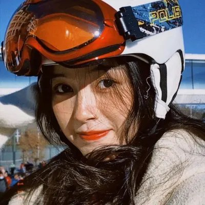 陪她一会儿 海报